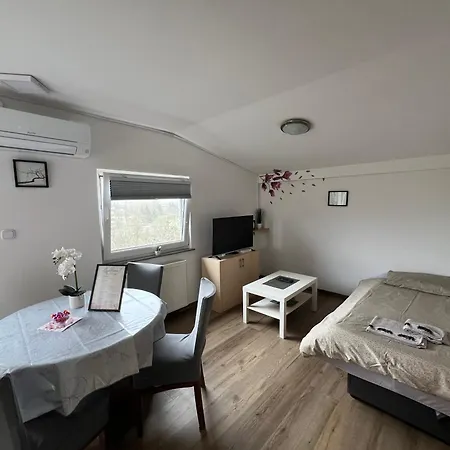 Apartma Golovec Ljubljana Buitenkant foto